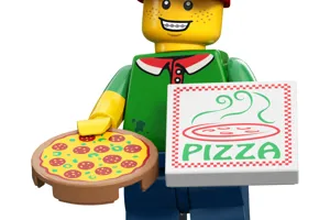 71007 Front Pizzadeliveryman