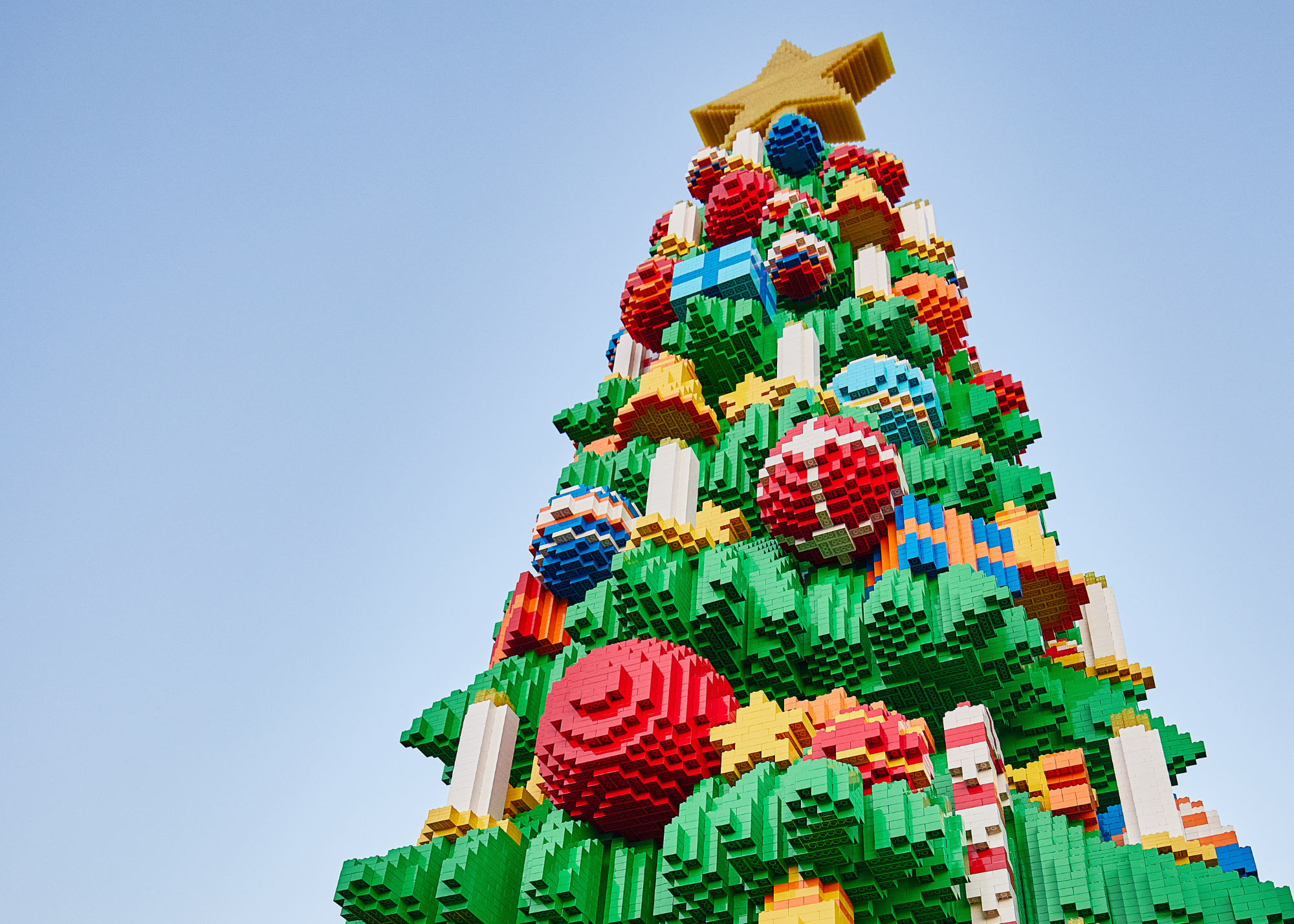 ALL-NEW BRICKTASTIC LEGO® CHRISTMAS TREE! at LEGOLAND Florida